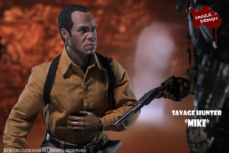 Load image into Gallery viewer, Crozz Design - Savage Hunter &quot;Mike&quot; Limited Figure
