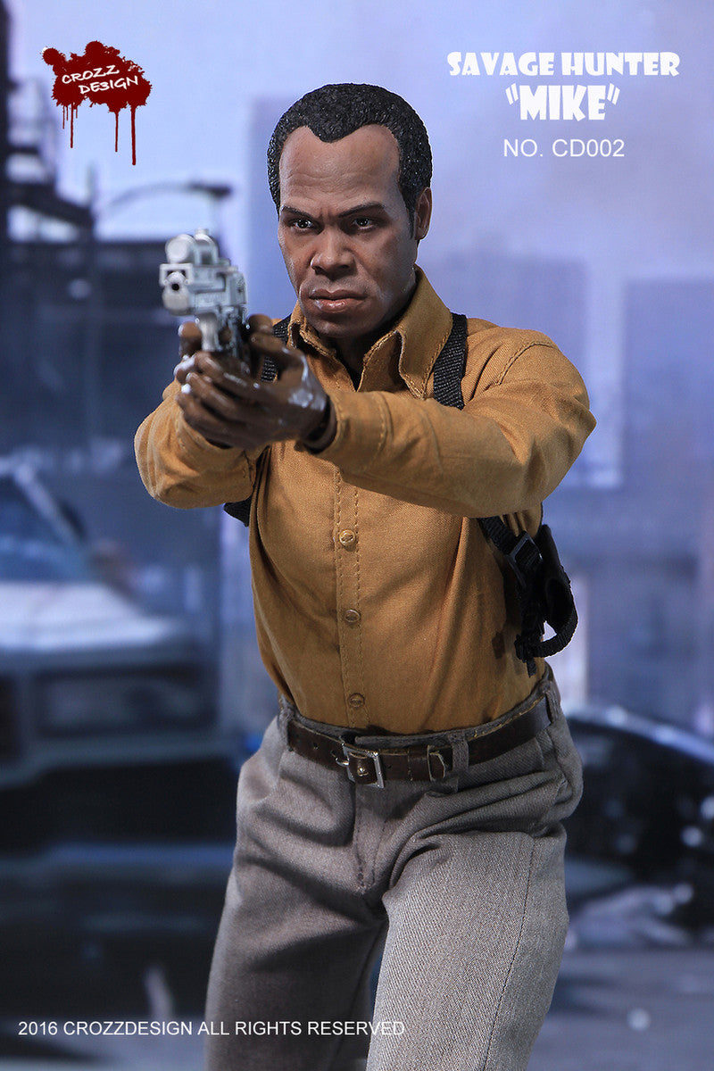 Load image into Gallery viewer, Crozz Design - Savage Hunter &quot;Mike&quot; Limited Figure
