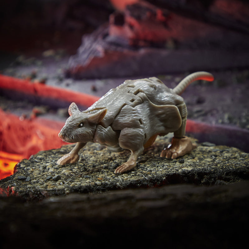 Load image into Gallery viewer, Transformers War for Cybertron: Kingdom - Core Class Rattrap
