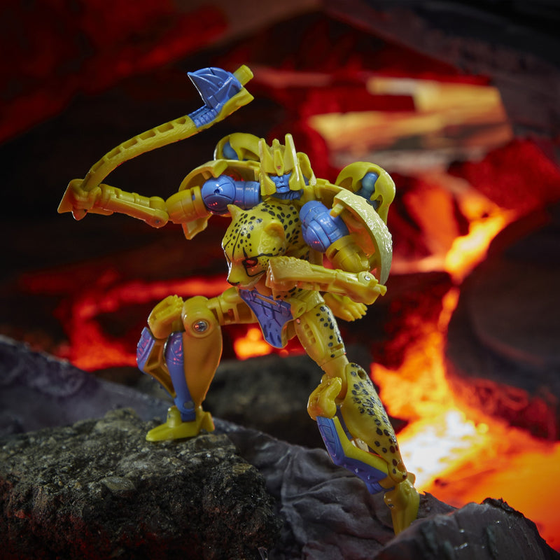 Load image into Gallery viewer, Transformers War for Cybertron: Kingdom - Deluxe Class Cheetor
