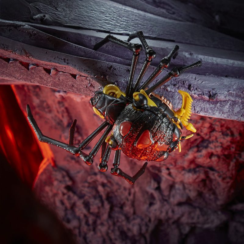 Load image into Gallery viewer, Transformers War for Cybertron: Kingdom - Deluxe Class Blackarachnia
