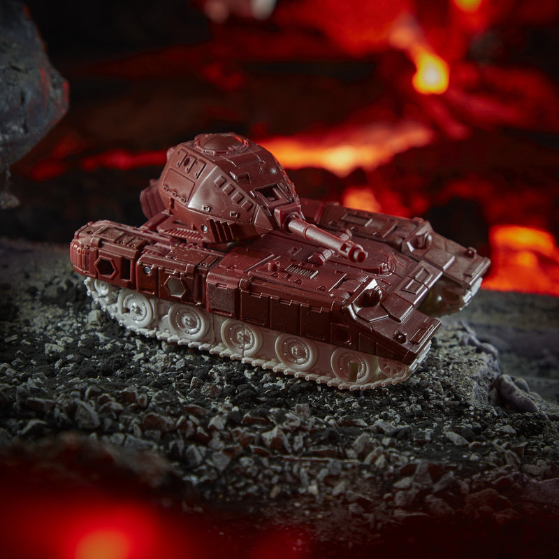 Load image into Gallery viewer, Transformers War for Cybertron: Kingdom - Deluxe Class Warpath
