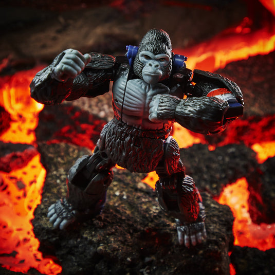 Transformers War for Cybertron: Kingdom - Voyager Class Optimus Primal