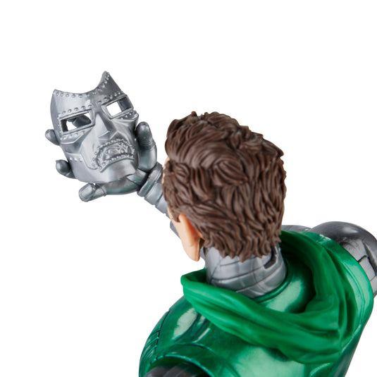 Marvel Legends - Captain Marvel vs. Doctor Doom