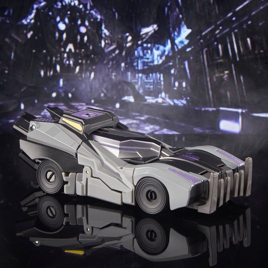 Transformers Generations Studio Series - Gamer Edition Deluxe Barricade 02