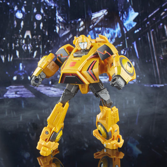 Transformers Generations Studio Series - Gamer Edition Deluxe Bumblebee 01