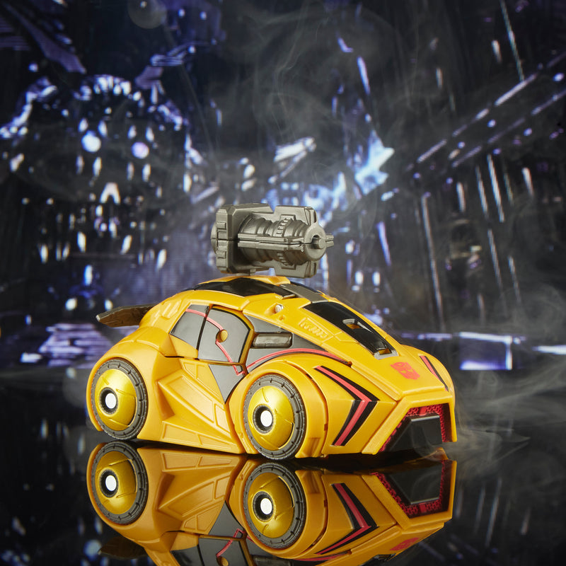 Load image into Gallery viewer, Transformers Generations Studio Series - Gamer Edition Deluxe Bumblebee 01
