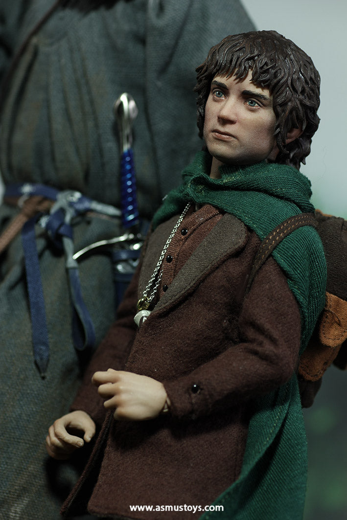 Load image into Gallery viewer, Asmus Toys - Lord of the Rings - Frodo Slim Version
