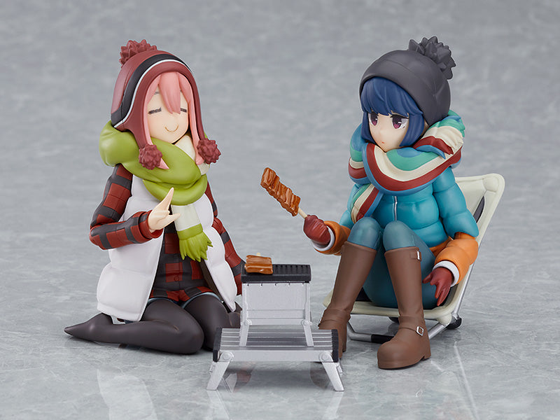 Load image into Gallery viewer, Max Factory - Laid-Back Camp Figma: No. 551 DX Rin Shima [Deluxe]
