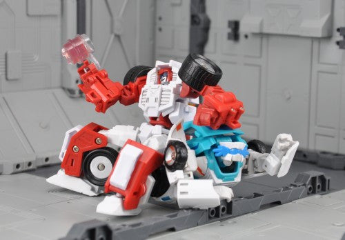 Load image into Gallery viewer, Maketoys - Manga Mech - Rearend and Hurricane Add On Kit - RESTOCK
