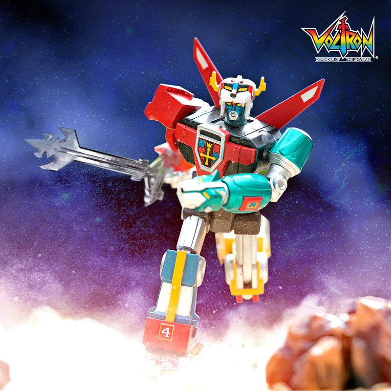 Load image into Gallery viewer, Super 7 - Voltron: Defender of the Universe Ultimates Voltron Figure
