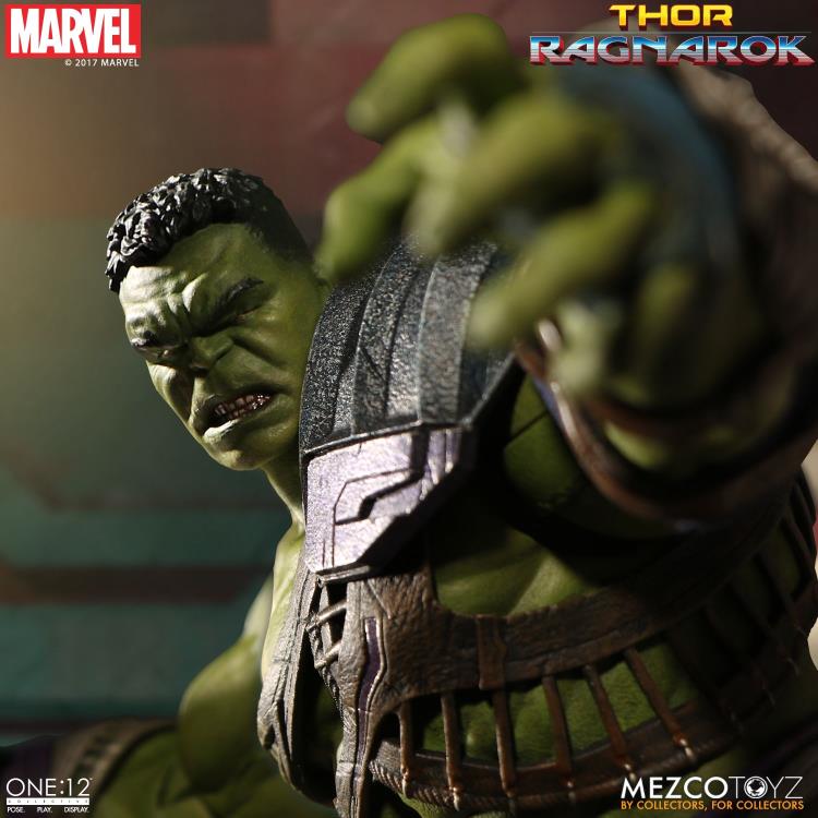 Load image into Gallery viewer, Mezco Toyz - One:12 Thor Ragnarok Gladiator Hulk Action Figure
