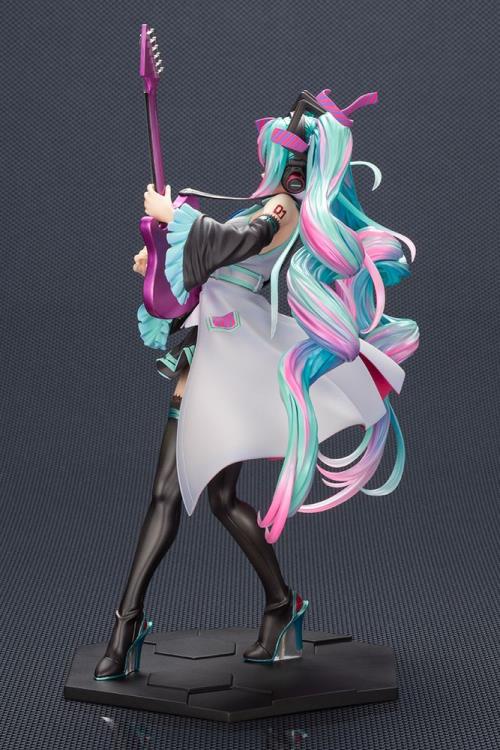 Load image into Gallery viewer, Kotobukiya - Vocaloid Bishoujo Statue: Remix Hatsune Miku
