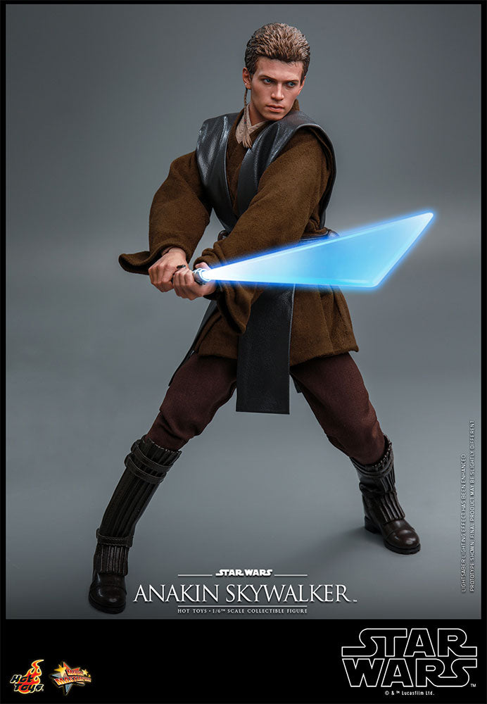 Load image into Gallery viewer, Hot Toys - Star Wars: Attack of the Clones - Anakin Skywalker
