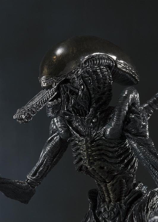 Load image into Gallery viewer, Bandai - S.H.Monsterarts Aliens VS Predator: Alien Warrior
