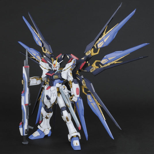 Perfect Grade 1/60 - ZGMF-X20A Strike Freedom Gundam