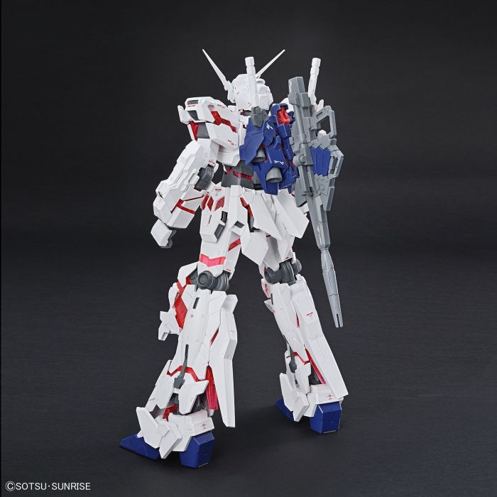 Load image into Gallery viewer, Mega Size 1/48 - Unicorn Gundam (Destroy Mode)
