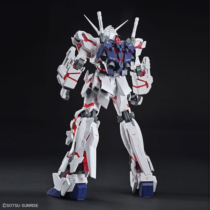 Load image into Gallery viewer, Mega Size 1/48 - Unicorn Gundam (Destroy Mode)
