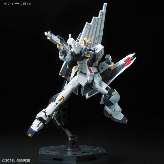 Real Grade 1/144 - RG-32 RX-93 Nu Gundam