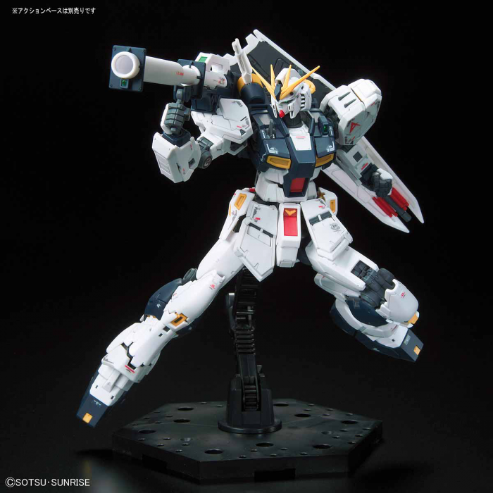Load image into Gallery viewer, Real Grade 1/144 - RG-32 RX-93 Nu Gundam
