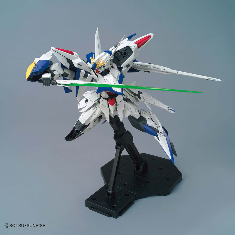 Load image into Gallery viewer, Master Grade 1/100 - Eclipse Gundam
