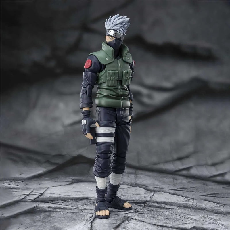 Load image into Gallery viewer, Bandai - S.H.Figuarts - Naruto Shippuden: Kakashi Hatake (The Famed Sharingan Hero)
