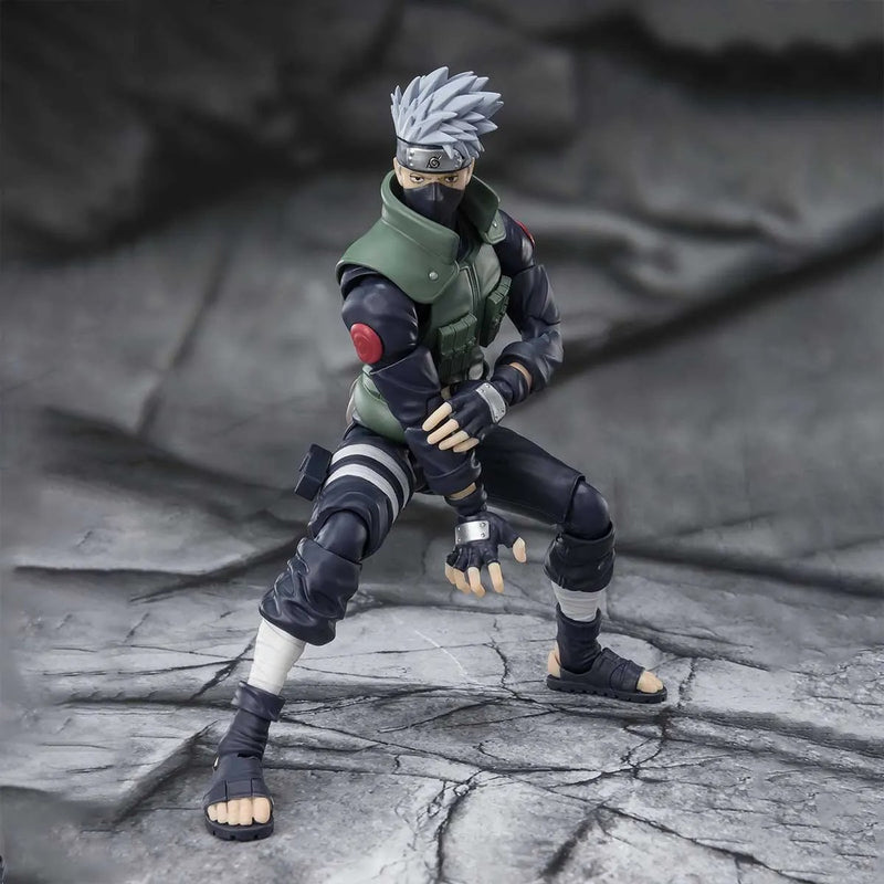 Load image into Gallery viewer, Bandai - S.H.Figuarts - Naruto Shippuden: Kakashi Hatake (The Famed Sharingan Hero)

