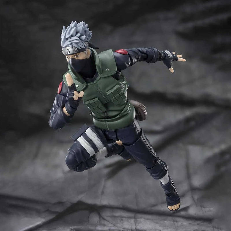Load image into Gallery viewer, Bandai - S.H.Figuarts - Naruto Shippuden: Kakashi Hatake (The Famed Sharingan Hero)
