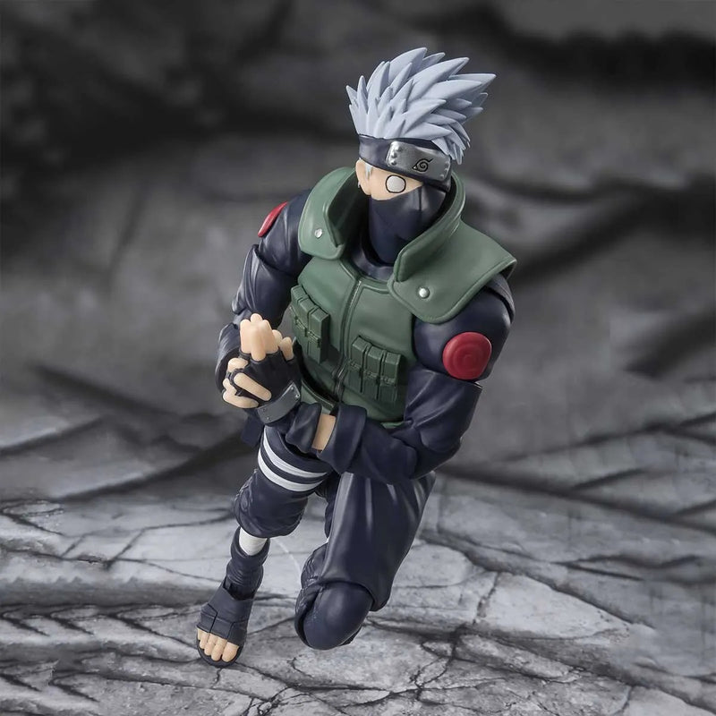 Load image into Gallery viewer, Bandai - S.H.Figuarts - Naruto Shippuden: Kakashi Hatake (The Famed Sharingan Hero)
