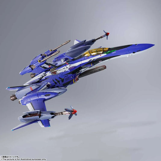 Bandai - Macross Delta Movie: Absolute Live!!!!!! DX Chogokin: YF-29 Durandal Valkirie (Maximilian Jenius Use)