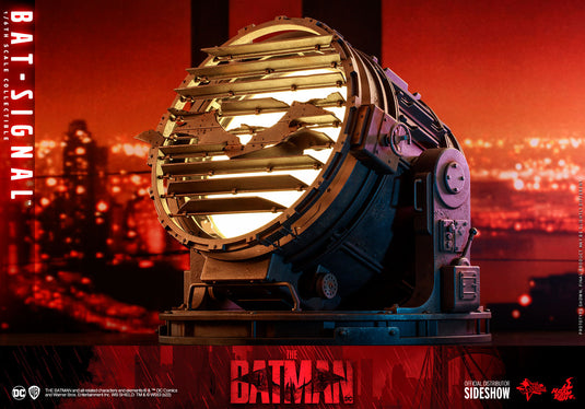 Hot Toys - The Batman: Bat-Signal Accessory