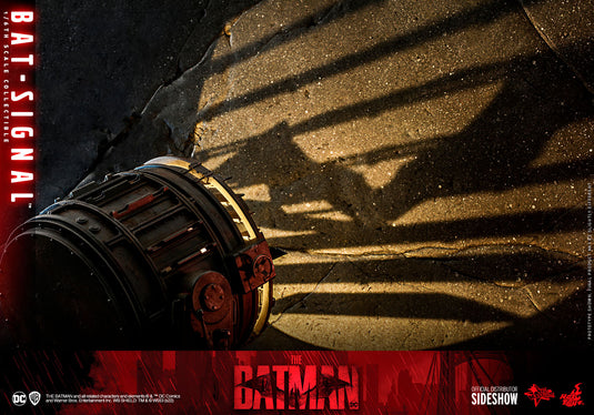 Hot Toys - The Batman: Bat-Signal Accessory