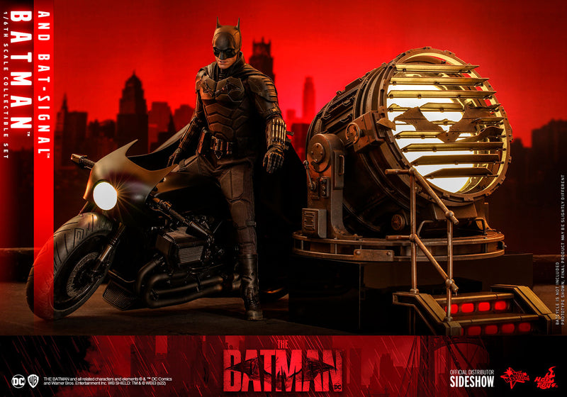 Load image into Gallery viewer, Hot Toys - The Batman: Batman and Bat-Signal Set
