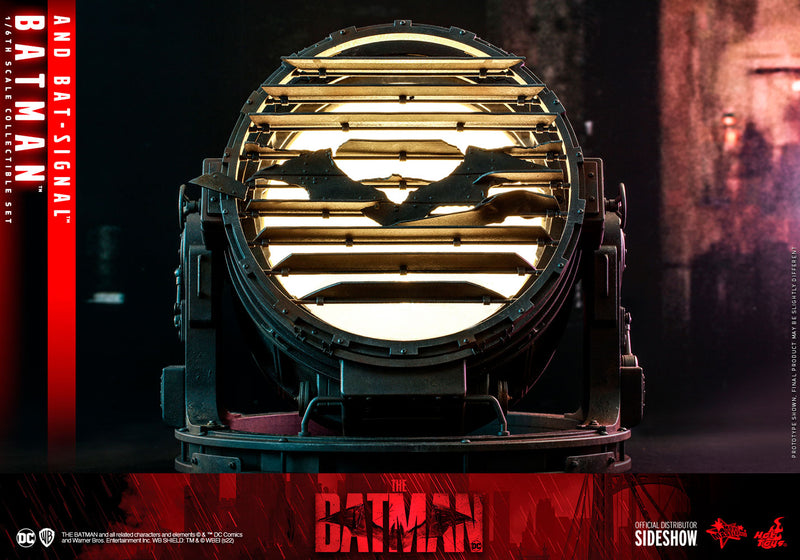 Load image into Gallery viewer, Hot Toys - The Batman: Batman and Bat-Signal Set
