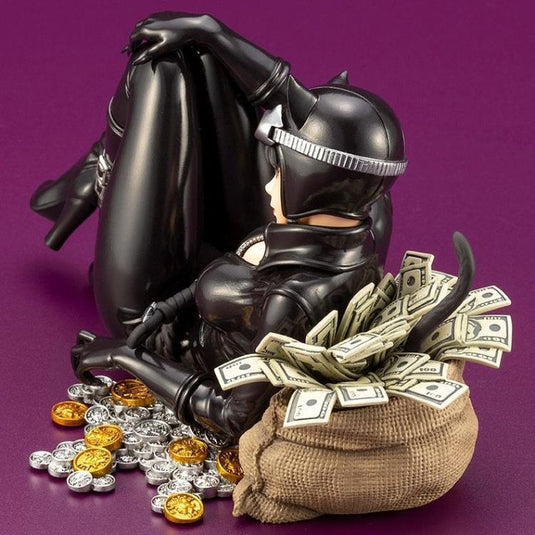 Kotobukiya - DC Comics Bishoujo Statue: Catwoman Returns