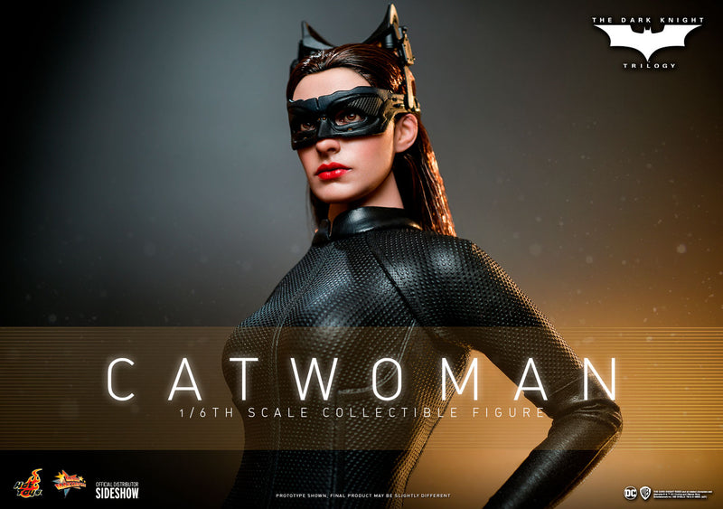 Load image into Gallery viewer, Hot Toys - The Dark Knight - Catwoman
