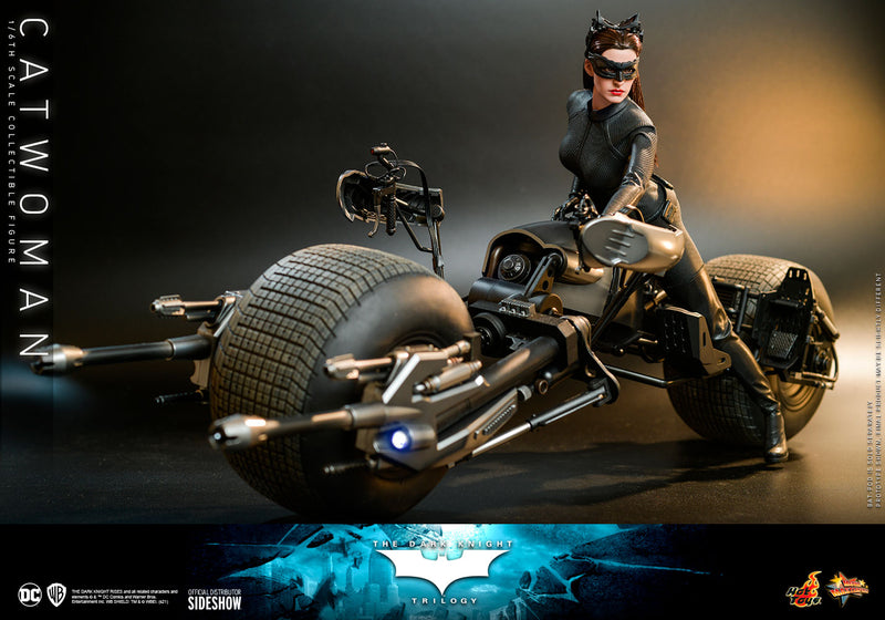 Load image into Gallery viewer, Hot Toys - The Dark Knight - Catwoman
