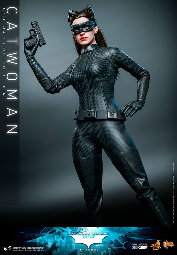 Load image into Gallery viewer, Hot Toys - The Dark Knight - Catwoman
