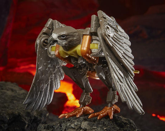 Transformers War for Cybertron: Kingdom - Deluxe Class Air Razor