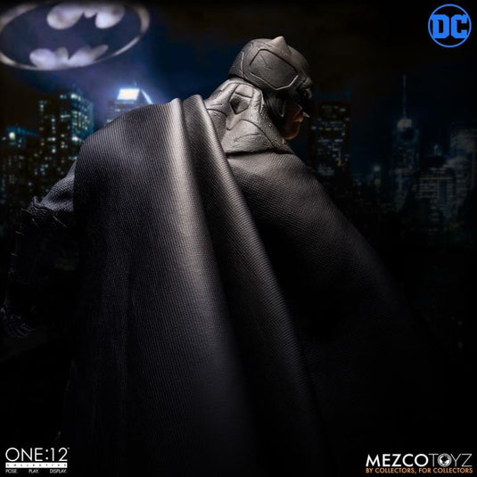 Mezco Toyz - One:12 DC Comics Batman (Supreme Knight)