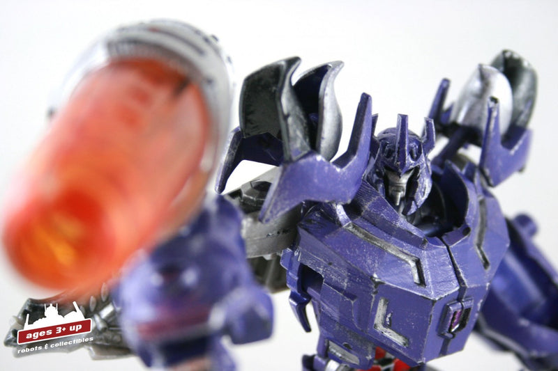 Load image into Gallery viewer, RFX-002A Renderform Dark Emperor Garage Kit With Megatron Figure
