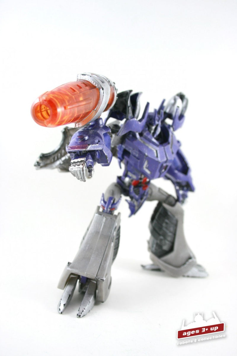 Load image into Gallery viewer, RFX-002A Renderform Dark Emperor Garage Kit With Megatron Figure
