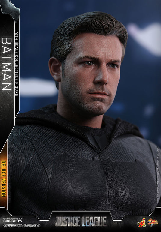 Hot Toys - Justice League - Batman Deluxe