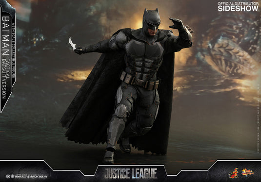 Hot Toys - Justice League: Batman Tactical Batsuit Version