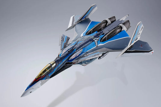 Bandai - Macross Delta The Movie: Absolute Live!!!!!! DX Chogokin: VF-31AX Kairos-Plus (Hayate Immelmann Use)