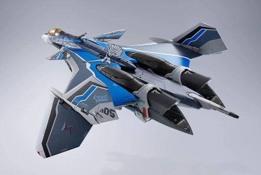 Bandai - Macross Delta The Movie: Absolute Live!!!!!! DX Chogokin: VF-31AX Kairos-Plus (Hayate Immelmann Use)