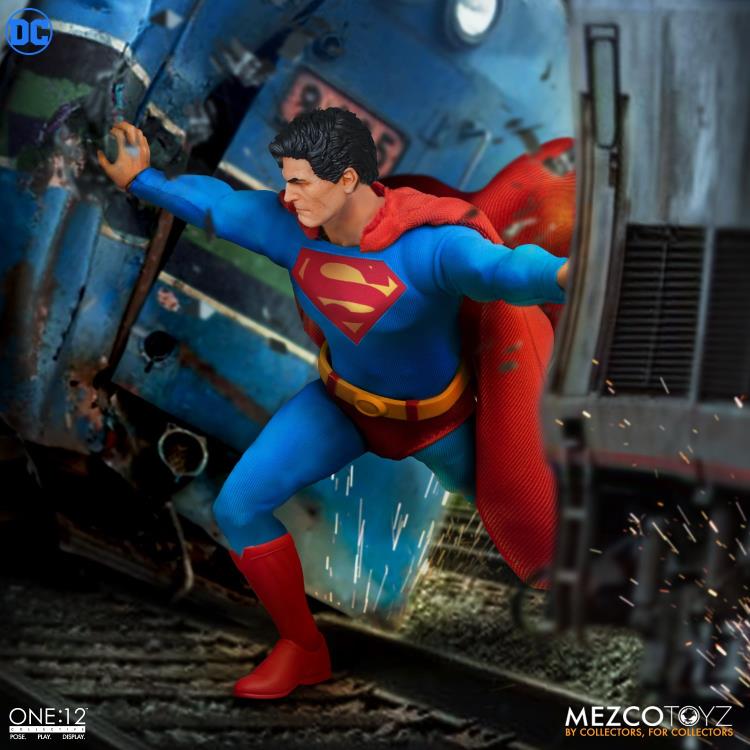 Load image into Gallery viewer, Mezco Toyz - One:12 DC Comics Superman: Man of Steel
