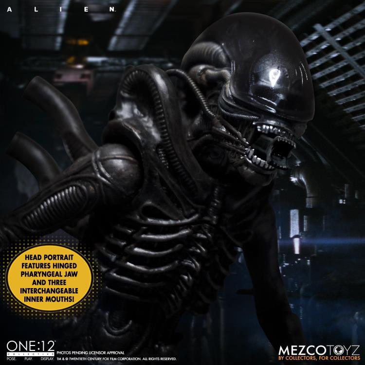 Load image into Gallery viewer, Mezco Toyz - One:12 Alien
