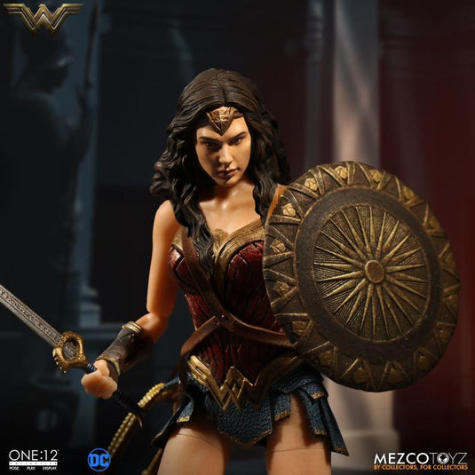 Mezco Toyz - One:12 Wonder Woman Movie Action Figure