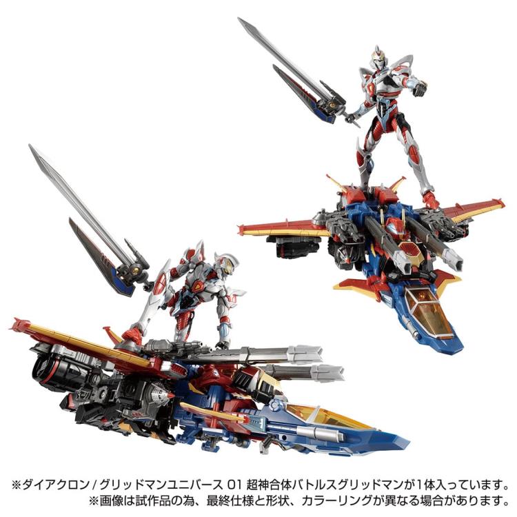 Load image into Gallery viewer, Diaclone Gridman Universe: 01 Battles Gridman
